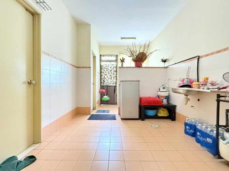 2-storey Terraced House for Sale in Setia Alam (Selangor) - Ryan . - Kitchen - PropertyGuru.com.my