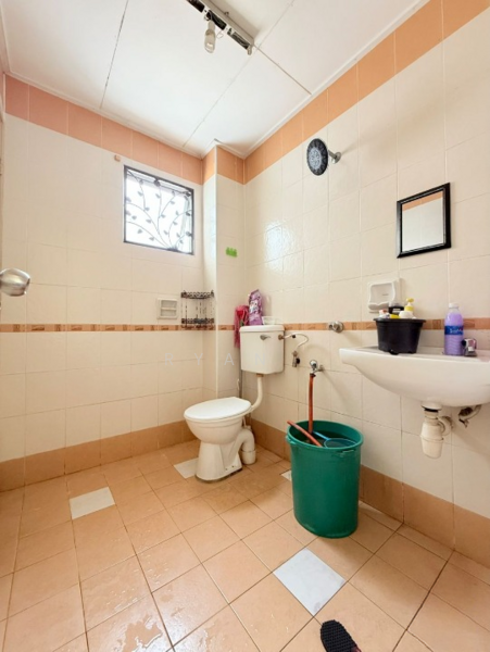 2-storey Terraced House for Sale in Setia Alam (Selangor) - Ryan . - Bathroom - PropertyGuru.com.my