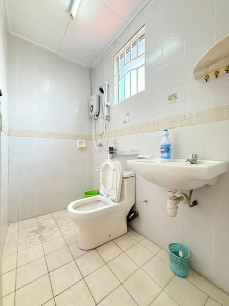 Cluster House for Sale in Setia Alam (Selangor) - Ryan . - Bathroom - PropertyGuru.com.my