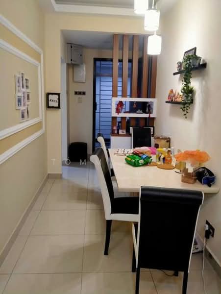 Service Residence for Rent at D'Secret Garden (Pangsapuri Kempas Indah) - Tommy Tai - Dining Room - PropertyGuru.com.my