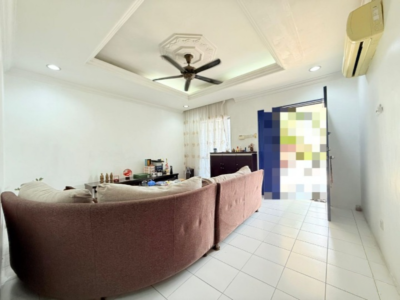 2-storey Terraced House for Sale in Setia Alam (Selangor) - Ryan . - Living Room - PropertyGuru.com.my