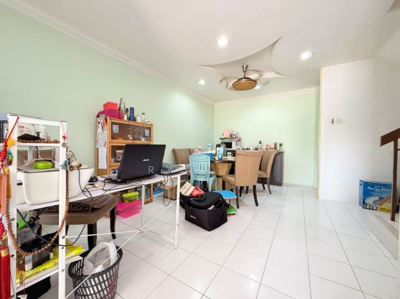 2-storey Terraced House for Sale in Setia Alam (Selangor) - Ryan . - Living Room - PropertyGuru.com.my
