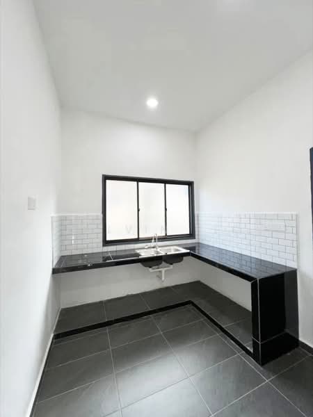 1-storey Terraced House for Sale in Taman Universiti (Skudai) - Calvin Lee - Kitchen - PropertyGuru.com.my