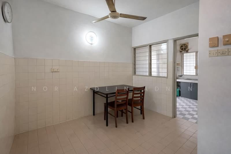Corner Lot Double Storey Terrace Usj 2 untuk Untuk Dijual - RM 950,000, Mac 2026 - Dining Room - PropertyGuru.com.my