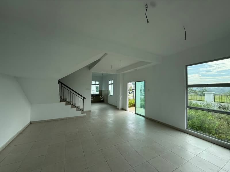 2-storey Terraced House for Sale in Taman Kundang Jaya (Rawang) - Des Yap - Living Room - PropertyGuru.com.my