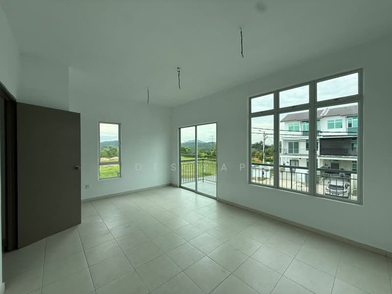 2-storey Terraced House for Sale in Taman Kundang Jaya (Rawang) - Des Yap - Interior - PropertyGuru.com.my