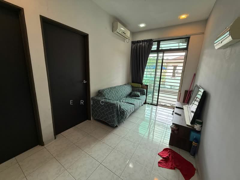 2-storey Terraced House for Sale in Ulu Tiram (Johor) - Eric Wong - Living Room - PropertyGuru.com.my