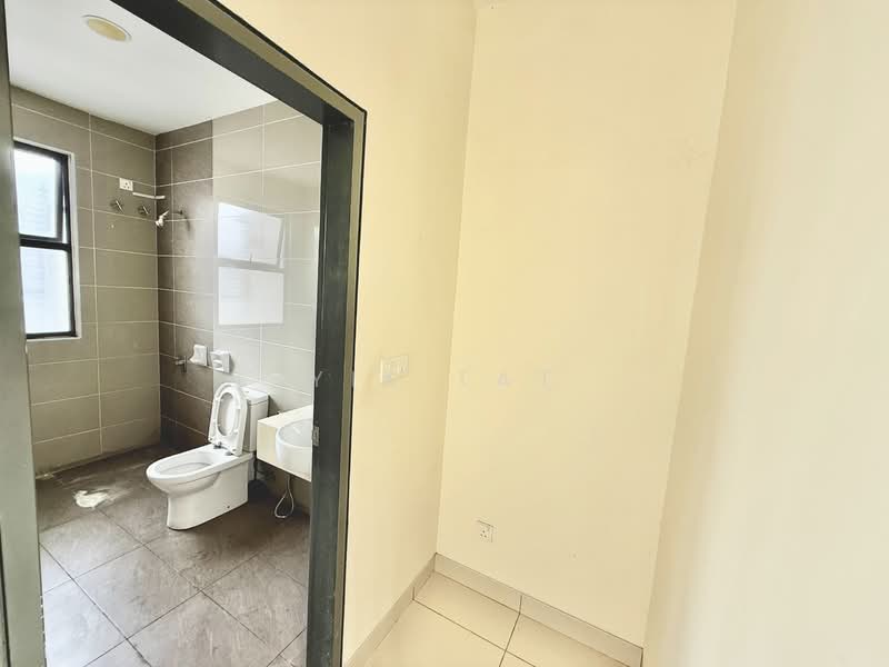 2-storey Terraced House for Sale in Taman Glenmarie (Johor Bahru) - Yik Tat - PropertyGuru.com.my