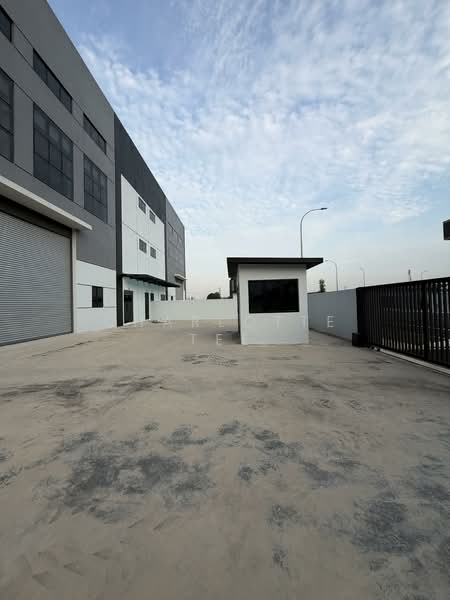 Factory for Rent in Kapar (Selangor) - Charlotte Tee - Exterior - PropertyGuru.com.my