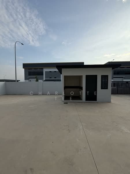 Factory for Rent in Kapar (Selangor) - Charlotte Tee - Exterior - PropertyGuru.com.my
