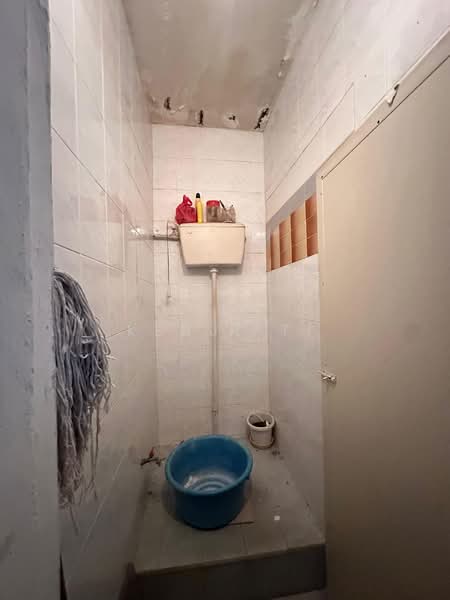 1-storey Terraced House for Sale in Taman Ehsan (Kepong) - Kenji Ti - Bathroom - PropertyGuru.com.my