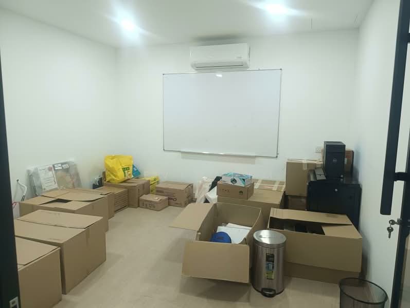 For Rent - Office Rent with Furnished 4000sf With mezzanine floor Bayan Lepas Baru