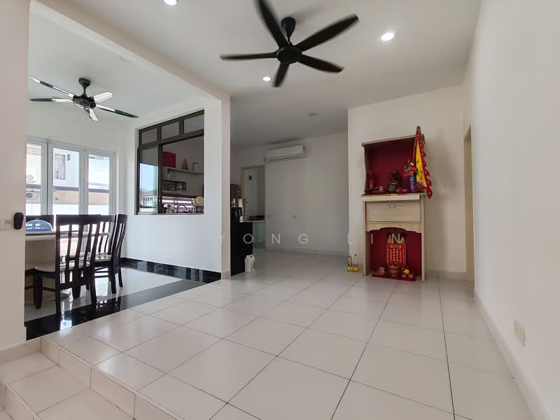 2-storey Terraced House for Sale in Setia Tropika (Johor Bahru) - Ng Yong Lin - Living Room - PropertyGuru.com.my