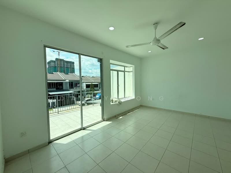 2-storey Terraced House for Rent in Taman Scientex Rawang (Rawang) - Danny Wong - Living Room - PropertyGuru.com.my