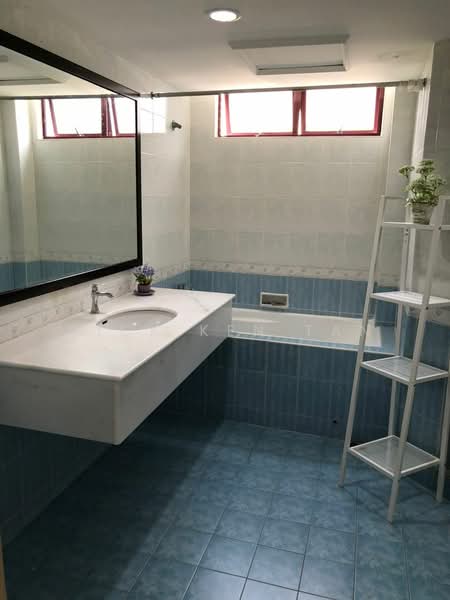 Condominium for Rent at Marina Bay Condominium - Dick Ken Tan - Bathroom - PropertyGuru.com.my