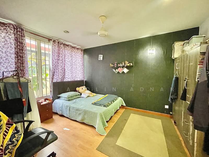 Bungalow for Sale in Bangi (Selangor) - Nor Azdlin Adnan - Bedroom - PropertyGuru.com.my
