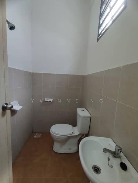 Taman Scientex Kulai untuk Untuk Disewa - RM 1,900 /bulan, Apr 2026 - Bathroom - PropertyGuru.com.my