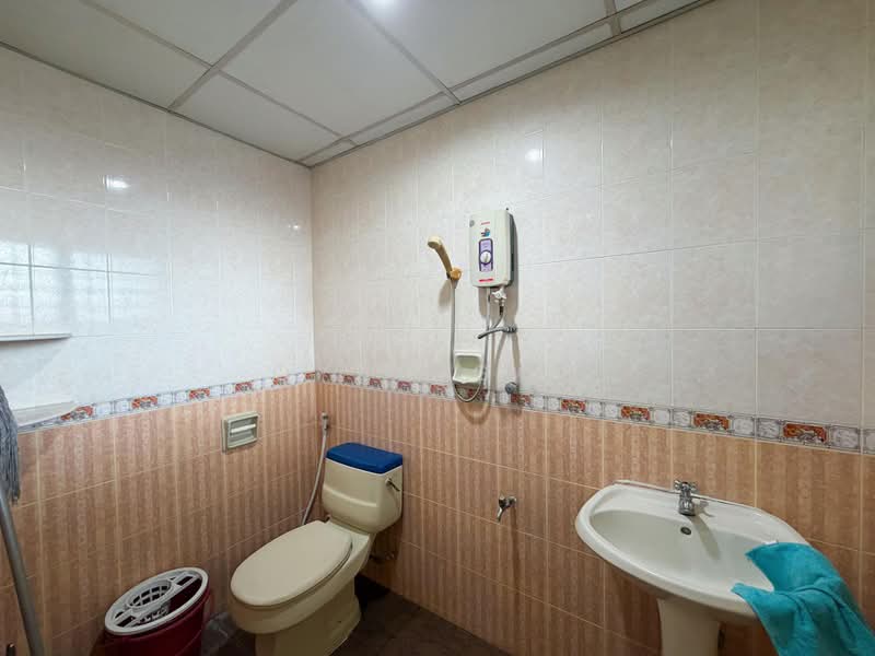 Rumah Teres 2 Tingkat untuk Dijual di Minden Heights (Gelugor) - Qyan Goh - Bathroom - PropertyGuru.com.my