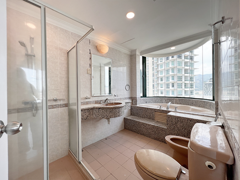 Silverton Condominium untuk Untuk Disewa - RM 6,500 /bulan, Mac 2026 - Bathroom - PropertyGuru.com.my