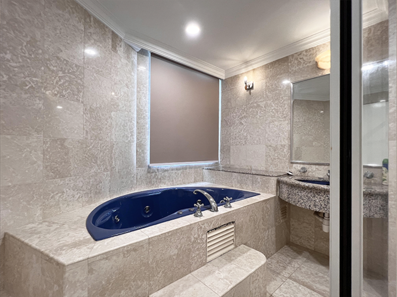 Silverton Condominium untuk Untuk Disewa - RM 6,500 /bulan, Mac 2026 - Bathroom - PropertyGuru.com.my