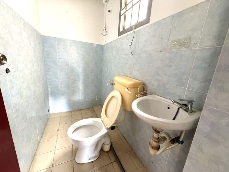 Apartment for Rent at Sri Selera Court Apartment - Angelina Tan - Bathroom - PropertyGuru.com.my