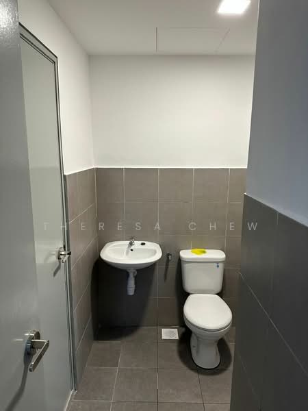 Tangerine Suites untuk Untuk Disewa - RM 1,600 /bulan, Mac 2026 - Bathroom - PropertyGuru.com.my