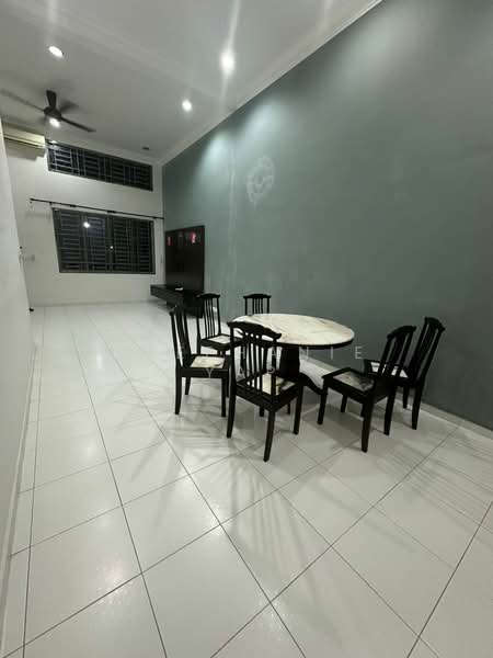 Setia Eco Gardens untuk Untuk Disewa - RM 1,900 /bulan, Mac 2026 - Dining Room - PropertyGuru.com.my