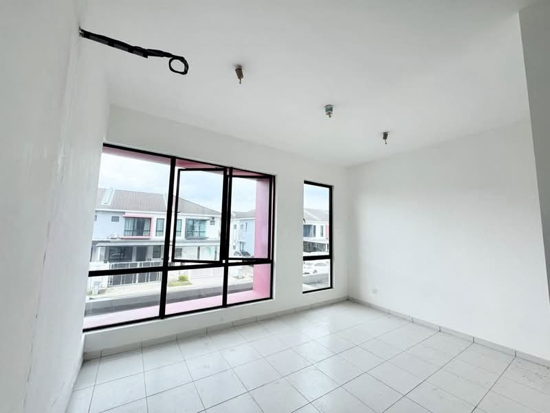2-storey Terraced House for Sale in Taman Austin Duta (Tebrau) - Yik Tat - Interior - PropertyGuru.com.my