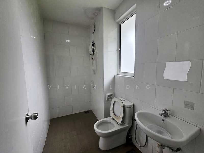 Taman Nadayu 92, Kajang 2 untuk Untuk Disewa - RM 3,500 /bulan, Mac 2026 - Bathroom - PropertyGuru.com.my