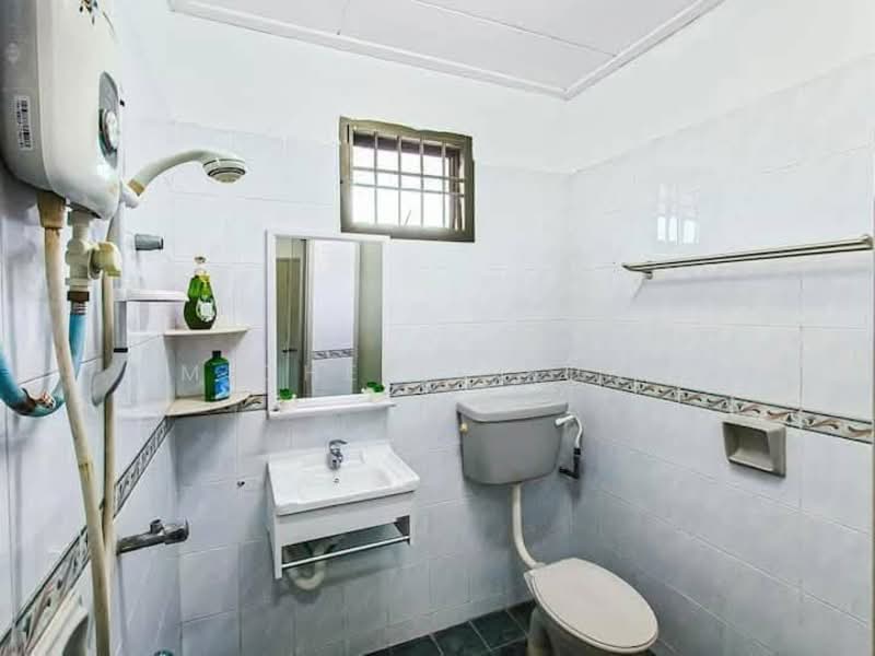 2-storey Terraced House for Rent in Johor Bahru (Johor) - Michelle Fong - Bathroom - PropertyGuru.com.my