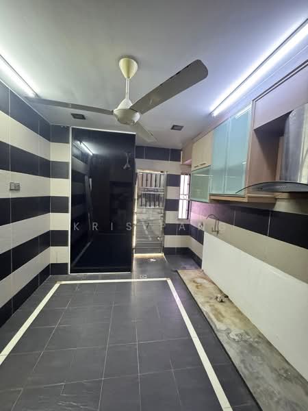 2-storey Terraced House for Sale in Iskandar Puteri (Nusajaya) (Johor) - Kris Pang - Kitchen - PropertyGuru.com.my