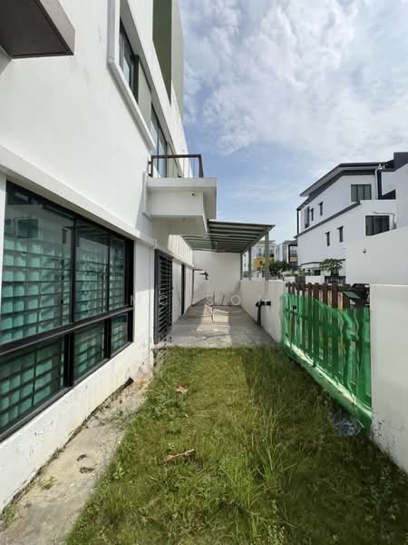 2.5-storey Terraced House for Sale in Setia Alam (Selangor) - MC Soh - Exterior - PropertyGuru.com.my
