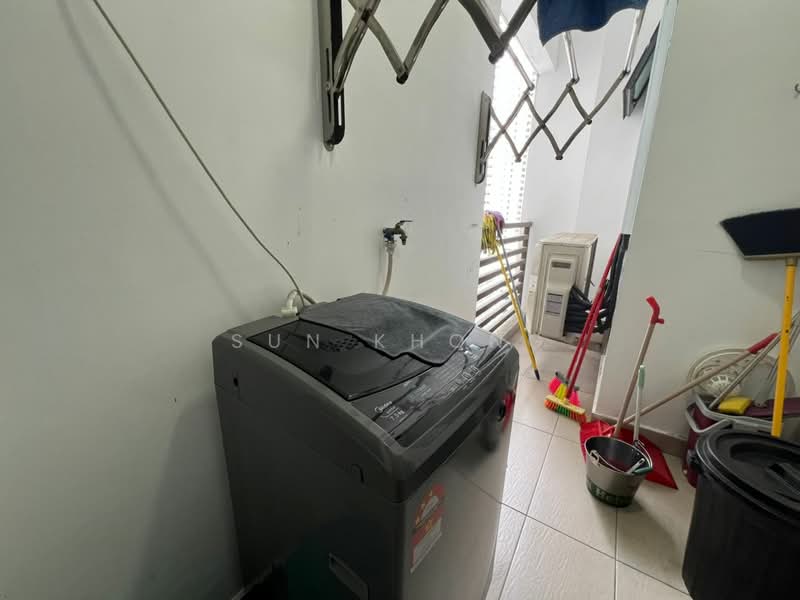 Amerin Residence untuk Untuk Disewa - RM 2,500 /bulan, Mac 2026 - Balcony - PropertyGuru.com.my