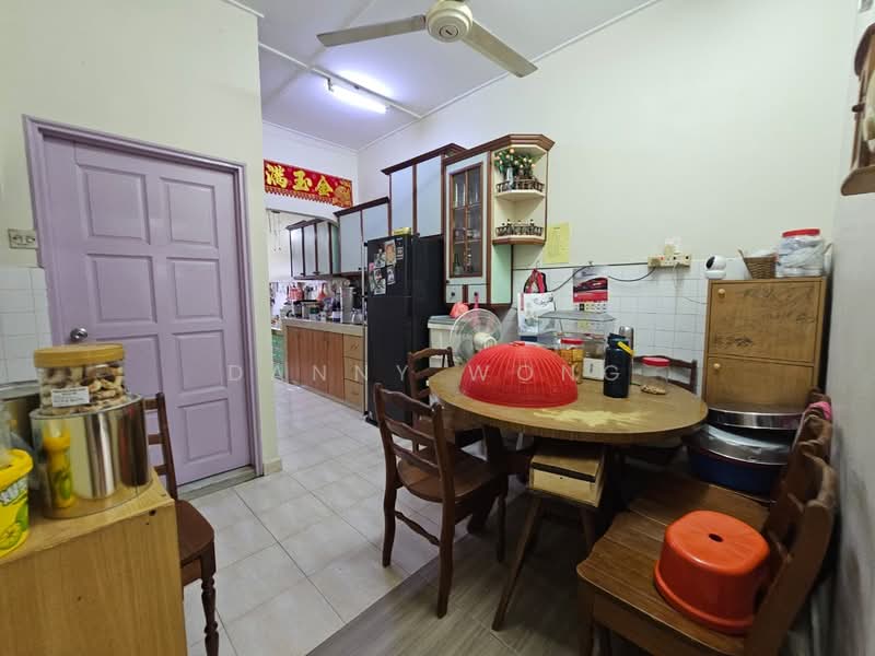 1-storey Terraced House for Sale in Rawang (Selangor) - Danny Wong - Kitchen - PropertyGuru.com.my