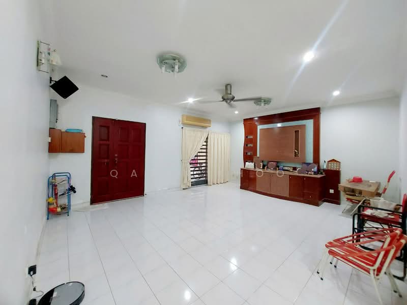 2.5-storey Terraced House for Sale in Fair Park (Ipoh) - Qazin Khoo - Living Room - PropertyGuru.com.my