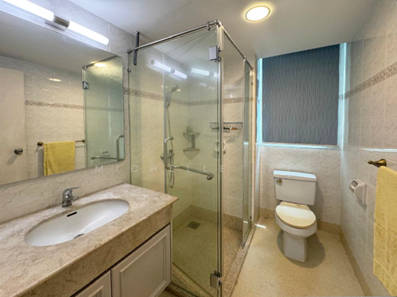 Gurney Beach Resort untuk Untuk Dijual - RM 1,950,000, Mac 2026 - Bathroom - PropertyGuru.com.my