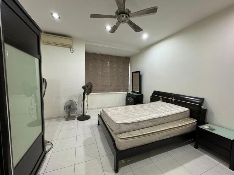 Taman Setia Indah untuk Untuk Disewa - RM 3,300 /bulan, Mac 2026 - Bedroom - PropertyGuru.com.my
