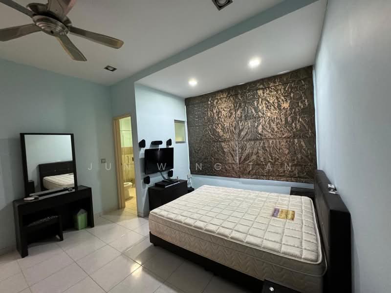 Taman Setia Indah untuk Untuk Disewa - RM 3,300 /bulan, Mac 2026 - Bedroom - PropertyGuru.com.my