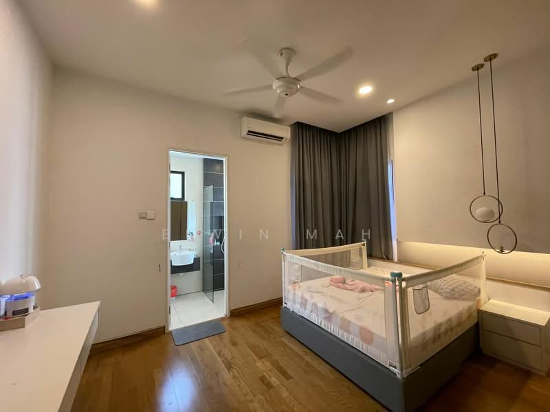 Anggun 3 @ Rawang New Town Centre untuk Untuk Dijual - RM 1,280,000, Mac 2026 - Bedroom - PropertyGuru.com.my