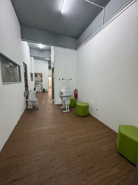 Shop for Rent in Johor Bahru (Johor) - Caryn Ter - Corridor - PropertyGuru.com.my