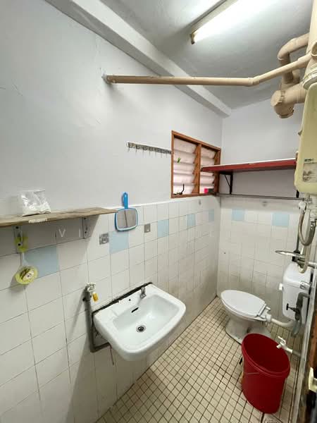 PPR Beringin untuk Untuk Disewa - RM 900 /bulan, Mac 2026 - Bathroom - PropertyGuru.com.my