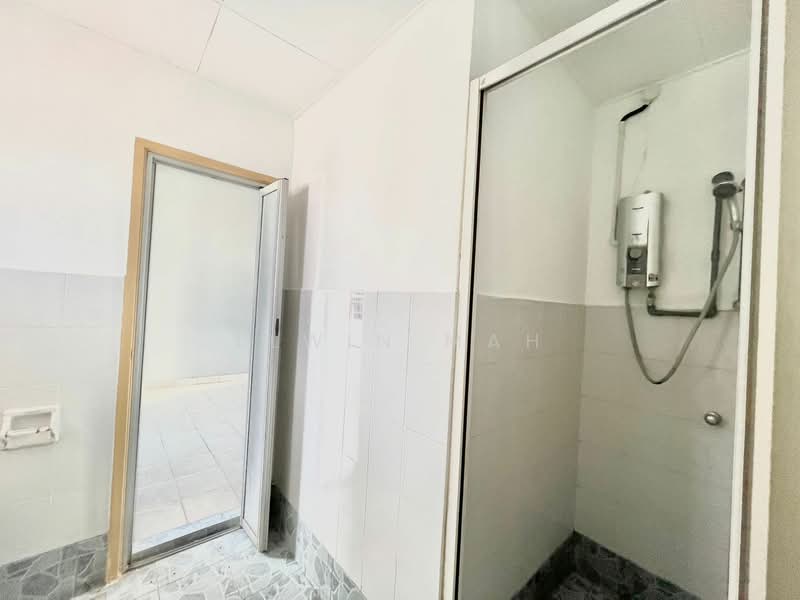 2-storey Terraced House for Sale in Kota Emerald (Rawang) - Elwin Mah - Bathroom - PropertyGuru.com.my