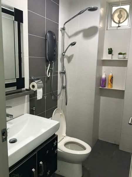 Pangsapuri Seri Jaya untuk Untuk Disewa - RM 1,800 /bulan, Mac 2026 - Bathroom - PropertyGuru.com.my