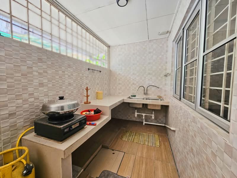 2-storey Terraced House for Sale in Putra Permai (Subang Jaya) - Nobeille Chung - Kitchen - PropertyGuru.com.my