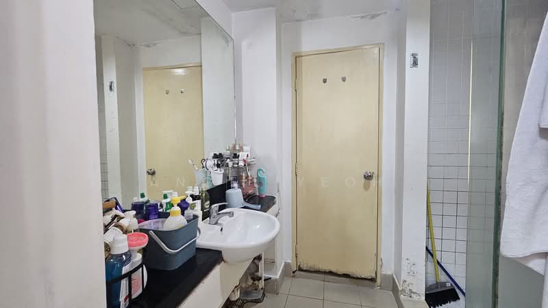 3-storey Terraced House for Sale in Sungai Besi (Kuala Lumpur) - Angel Yeoh - Bathroom - PropertyGuru.com.my