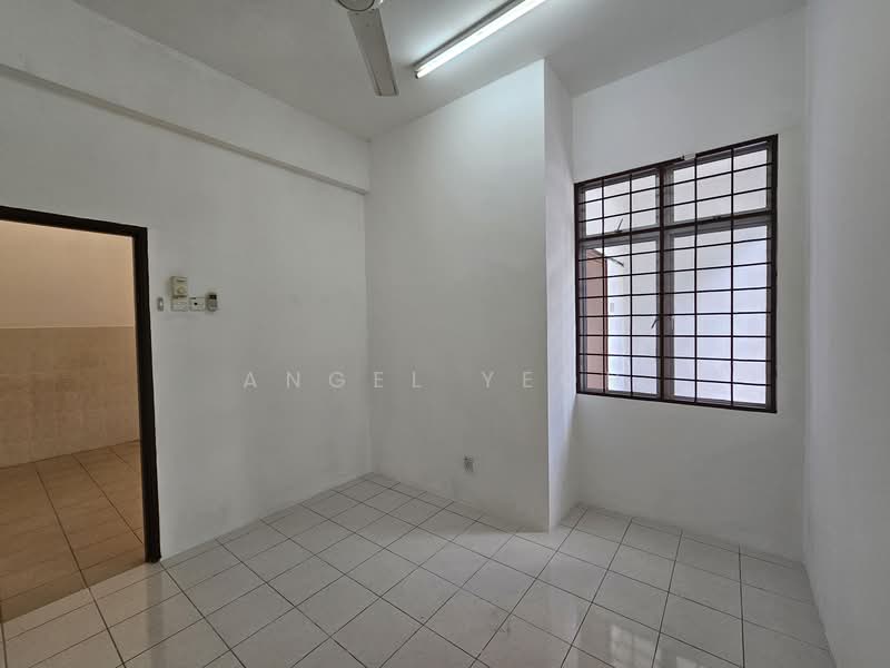 Terraced House for Sale in Taman Seri Belimbing (Balakong) - Angel Yeoh - Interior - PropertyGuru.com.my