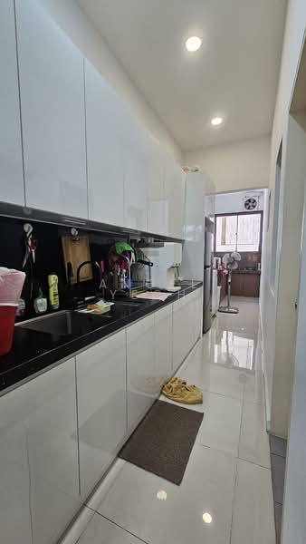 Rumah Teres untuk Dijual di Sungai Besi (Kuala Lumpur) - Angel Yeoh - Kitchen - PropertyGuru.com.my
