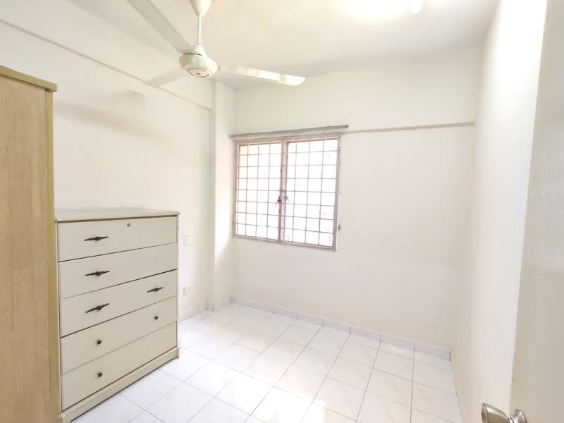 Apartment for Rent at 1C Pinang - Quester Fong - Bedroom 3 - PropertyGuru.com.my