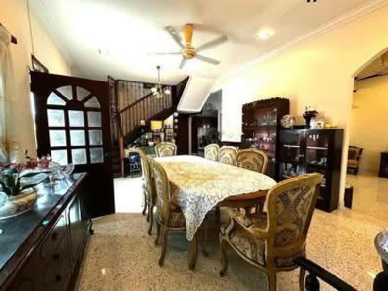 Taman Nong Chik untuk Untuk Dijual - RM 2,500,000, Apr 2026 - Dining Room - PropertyGuru.com.my