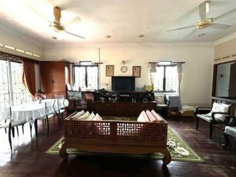 Taman Nong Chik untuk Untuk Dijual - RM 2,500,000, Apr 2026 - Living Room - PropertyGuru.com.my